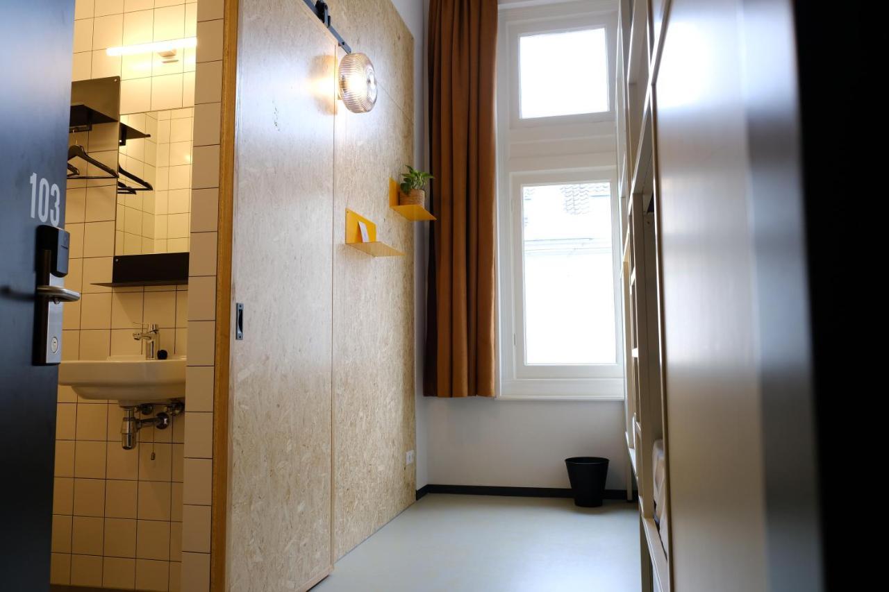 Hostel & Bar De Basis Τσβόλε Εξωτερικό φωτογραφία