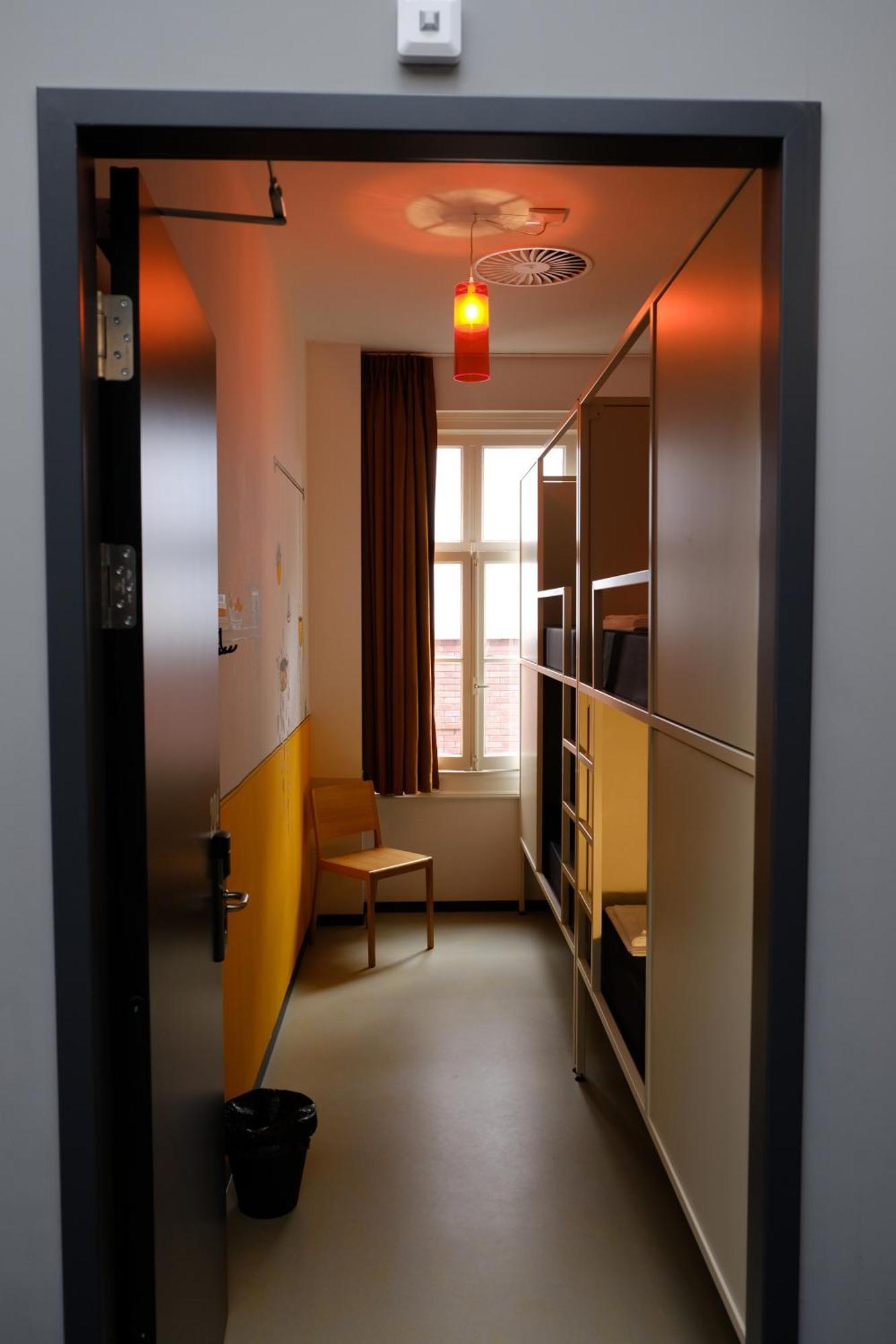 Hostel & Bar De Basis Τσβόλε Εξωτερικό φωτογραφία