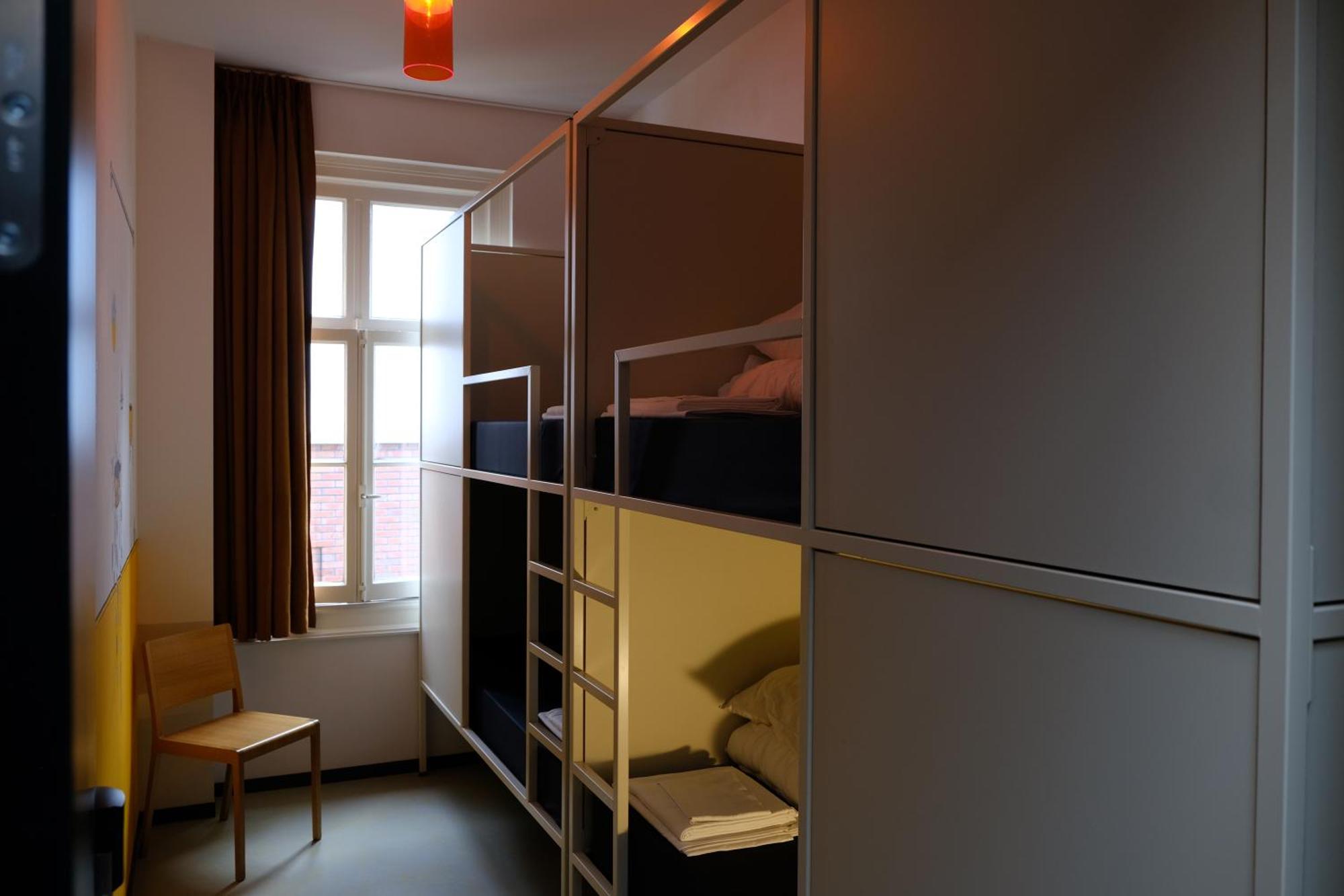 Hostel & Bar De Basis Τσβόλε Εξωτερικό φωτογραφία