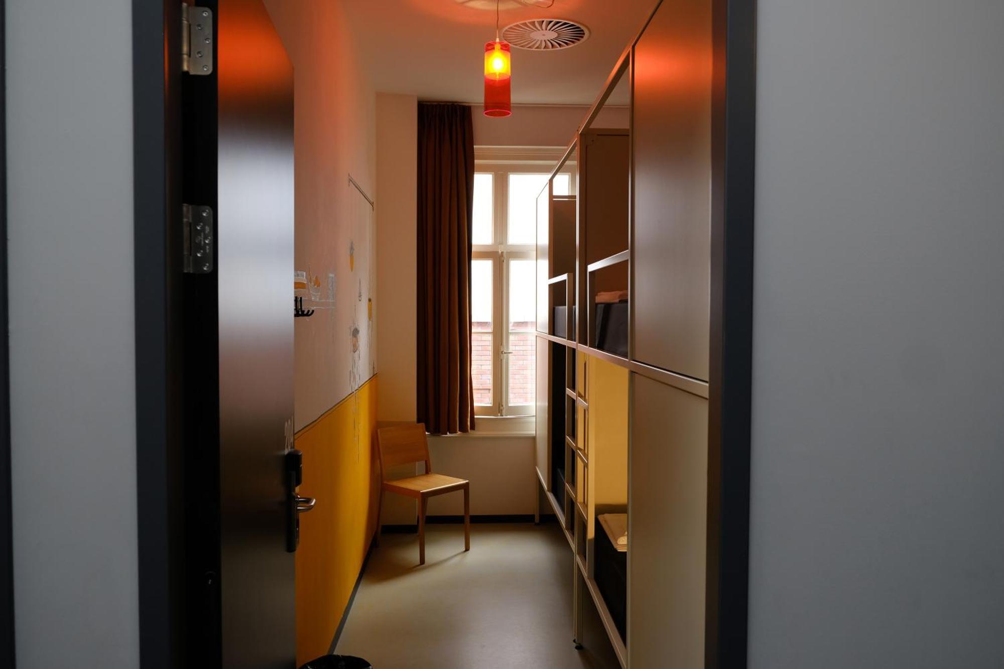 Hostel & Bar De Basis Τσβόλε Εξωτερικό φωτογραφία