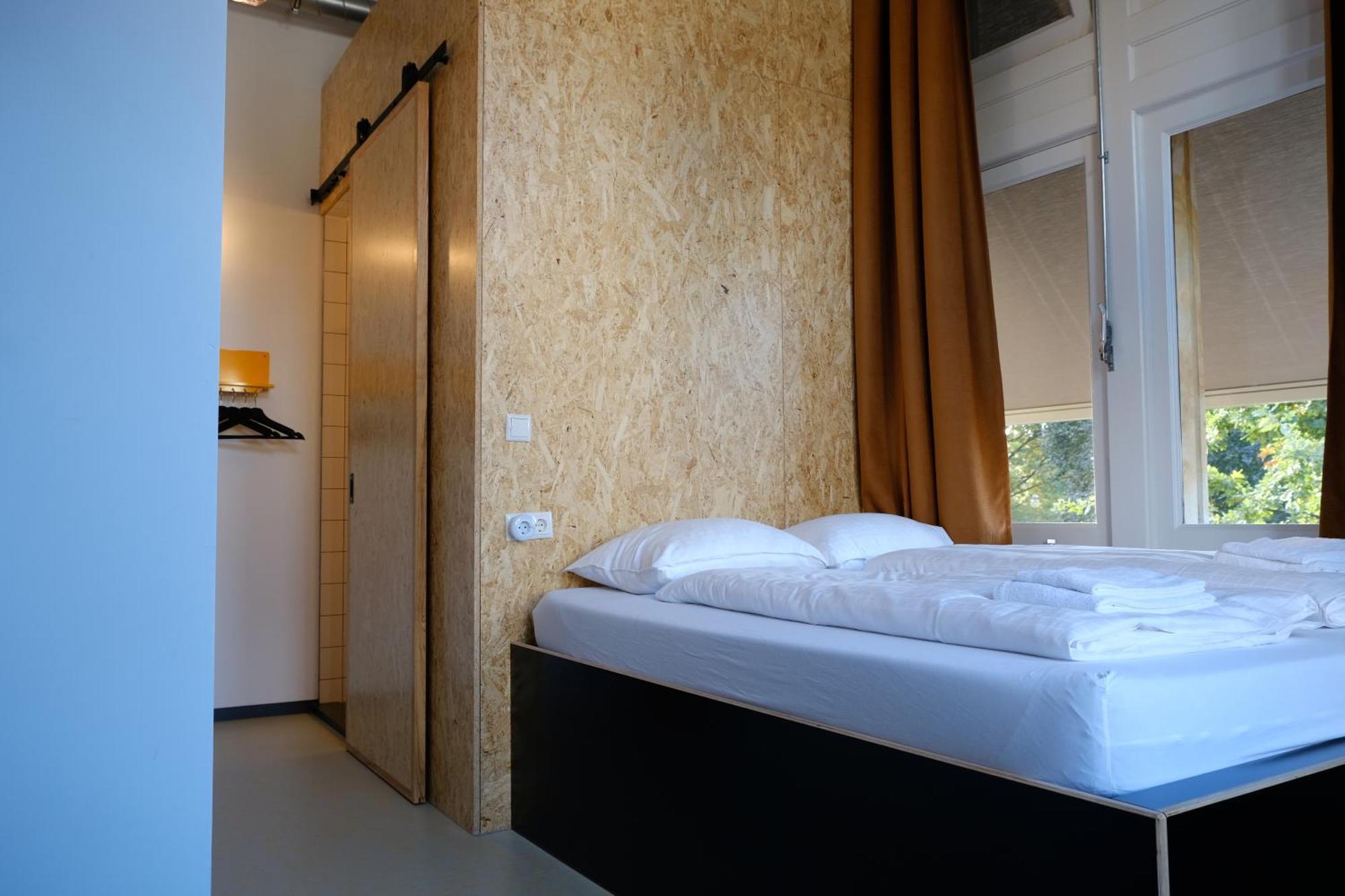 Hostel & Bar De Basis Τσβόλε Εξωτερικό φωτογραφία