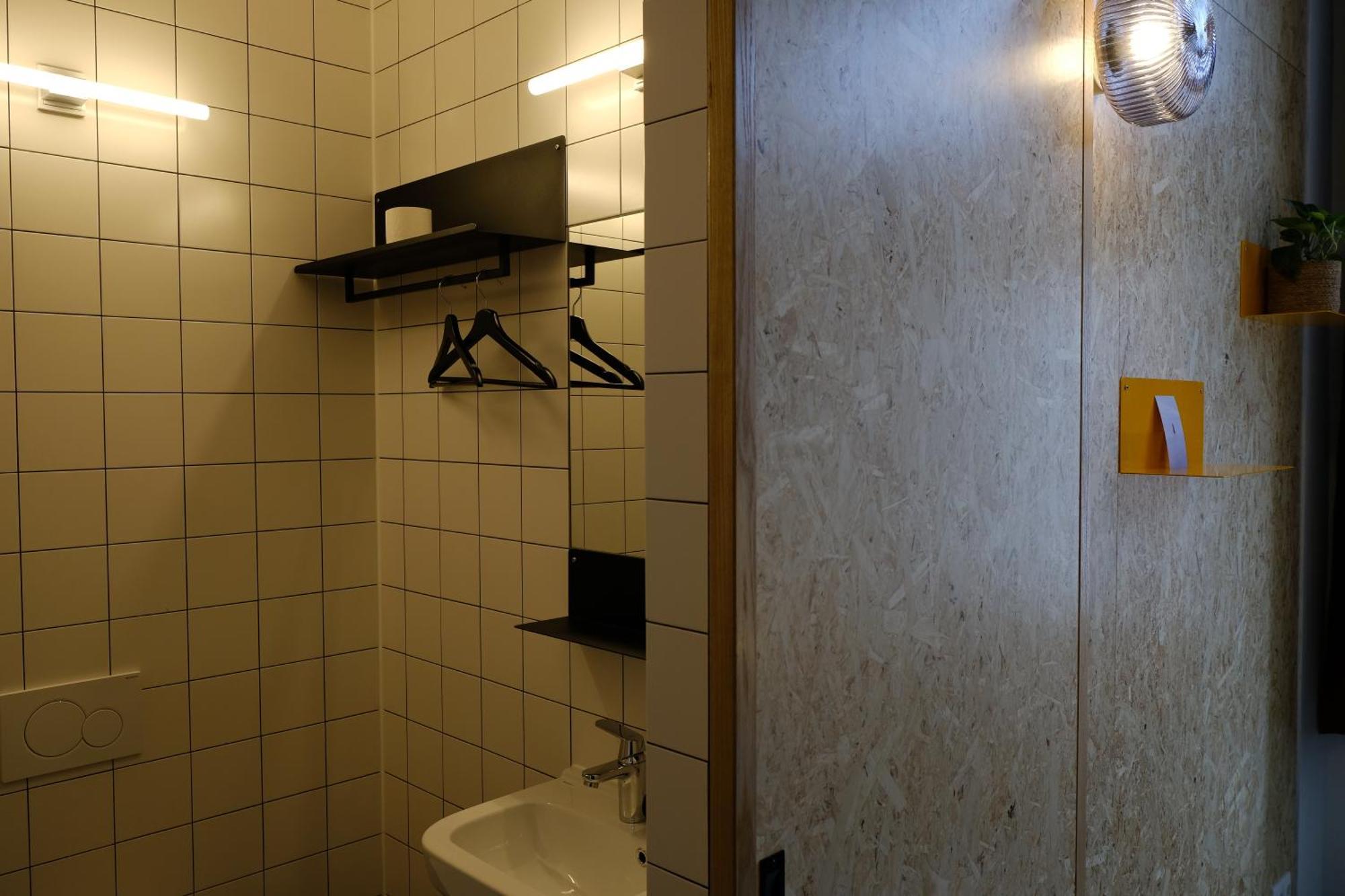 Hostel & Bar De Basis Τσβόλε Εξωτερικό φωτογραφία